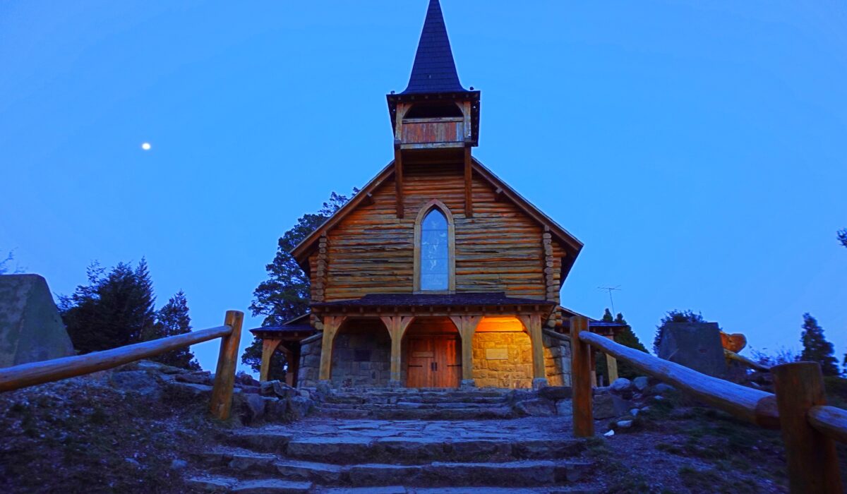 Capela San Eduardo em Bariloche